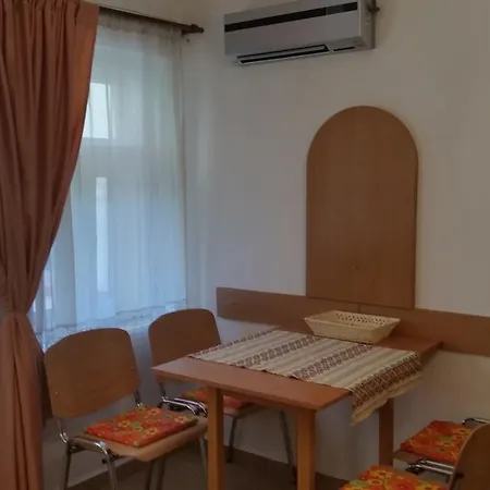 Aranyos Vendeghaz Mátraderecske